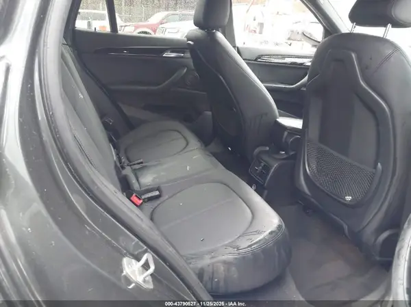 WBXHT3C33H5F71021 2017 BMW X1 - Image 8