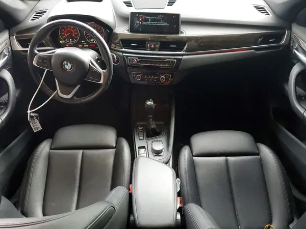 WBXHT3C33H5F71424 2017 BMW X1 - Image 8