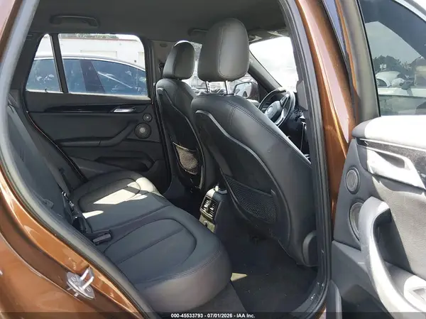 WBXHT3C33H5F72606 2017 BMW X1 - Image 8