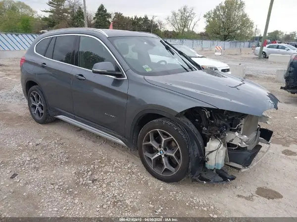 WBXHT3C33H5F76171 2017 BMW X1 - Image 1