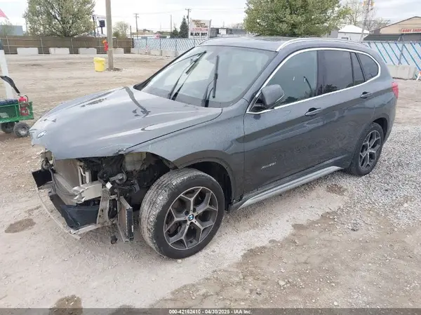 WBXHT3C33H5F76171 2017 BMW X1 - Image 2