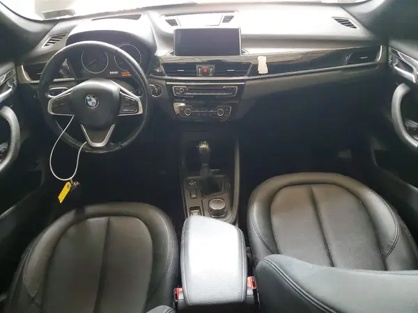 WBXHT3C33H5F78762 2017 BMW X1 - Image 8