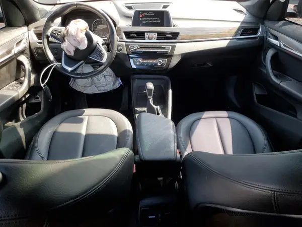 WBXHT3C33H5F79927 2017 BMW X1 - Image 8