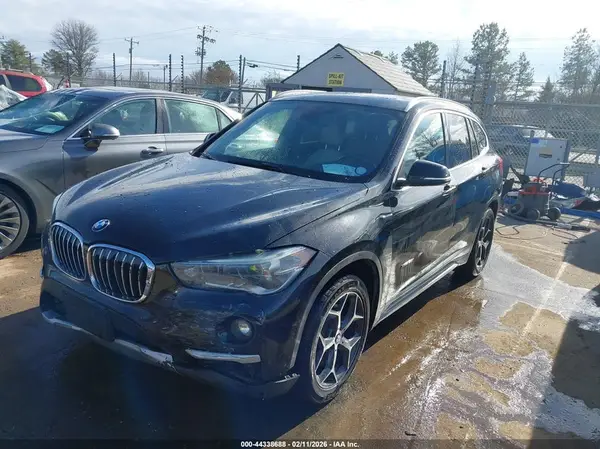 WBXHT3C33H5F81659 2017 BMW X1 - Image 2