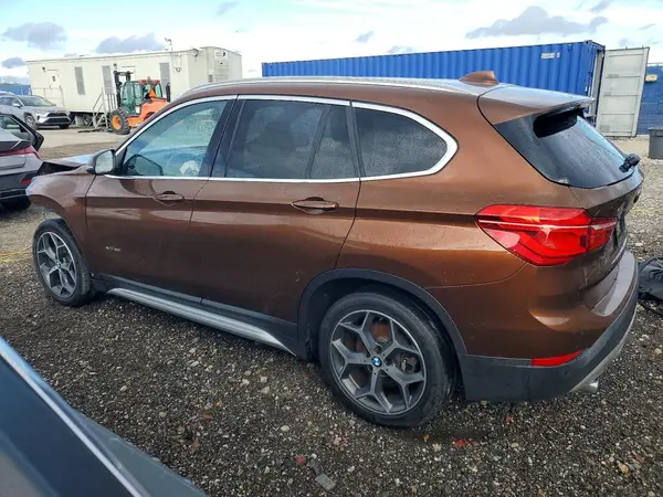 WBXHT3C33H5F82651 2017 BMW X1 - Image 2