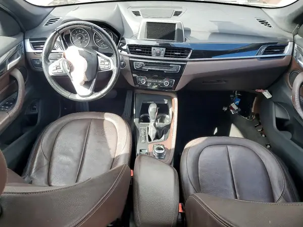 WBXHT3C33H5F82651 2017 BMW X1 - Image 8