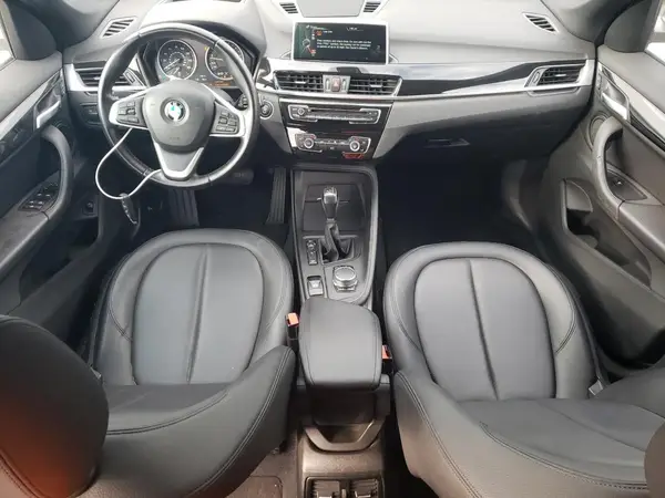 WBXHT3C33H5F82813 2017 BMW X1 - Image 8