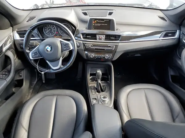 WBXHT3C33H5F83332 2017 BMW X1 - Image 8