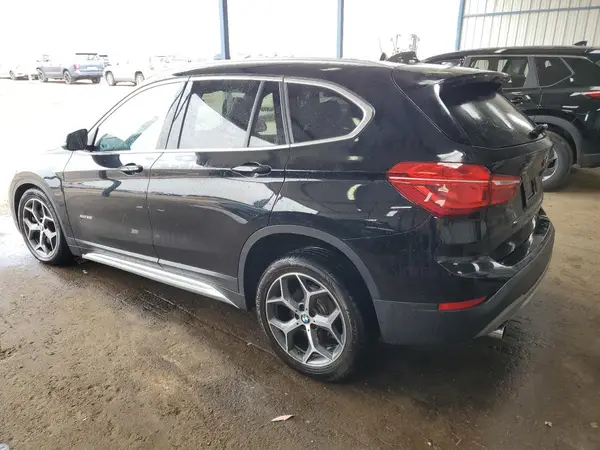 WBXHT3C33H5F83461 2017 BMW X1 - Image 2