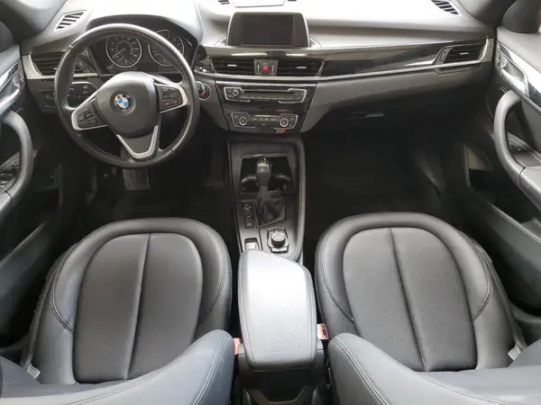 WBXHT3C33H5F83461 2017 BMW X1 - Image 8
