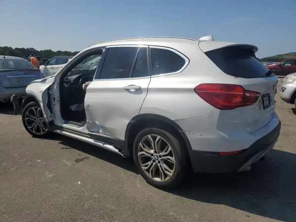 WBXHT3C33H5F84738 2017 BMW X1 - Image 2