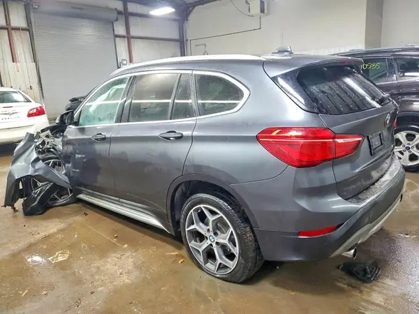 WBXHT3C33H5F84772 2017 BMW X1 - Image 2