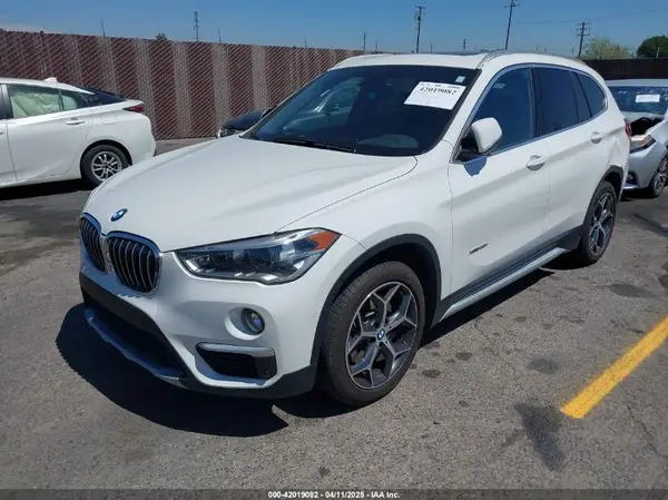 WBXHT3C33H5F86831 2017 BMW X1 - Image 2