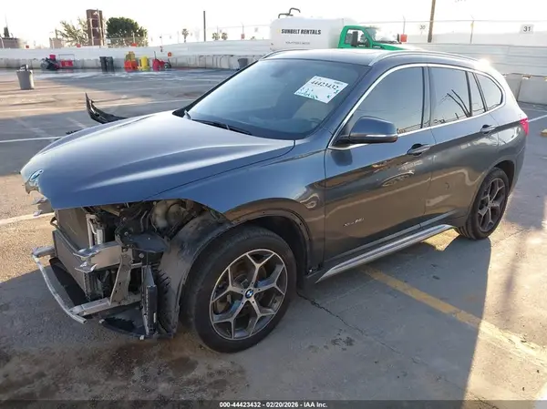 WBXHT3C33J5F89654 2018 BMW X1 - Image 2