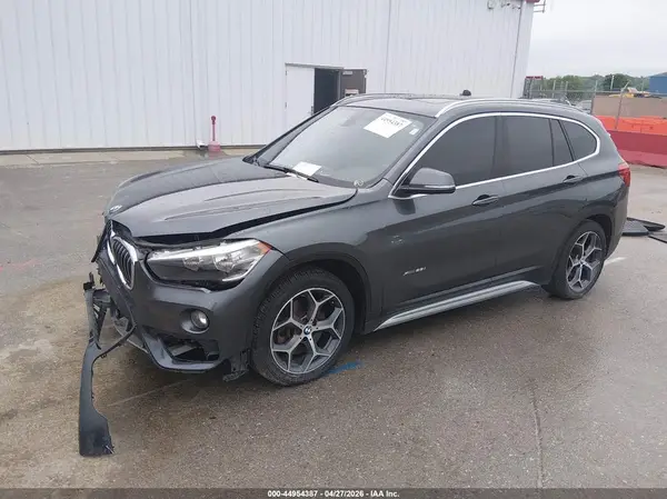 WBXHT3C33J5F90366 2018 BMW X1 - Image 2