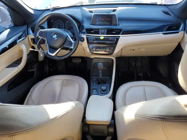 WBXHT3C33J5F91744 2018 BMW X1 - Image 8