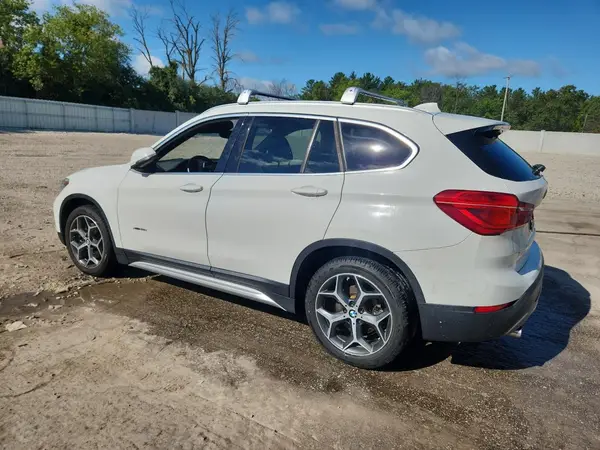 WBXHT3C33J5F92358 2018 BMW X1 - Image 2