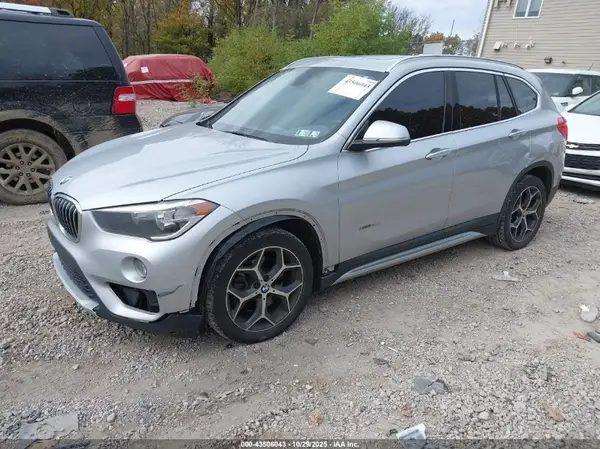 WBXHT3C33J5F93395 2018 BMW X1 - Image 2