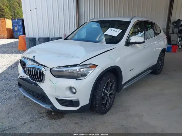 WBXHT3C33J5K20595 2018 BMW X1 - Image 2