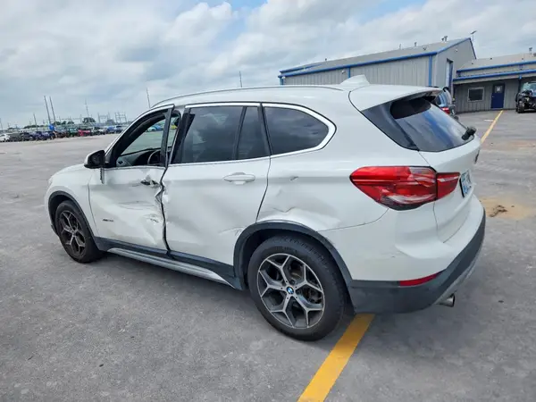 WBXHT3C33J5K21133 2018 BMW X1 - Image 2