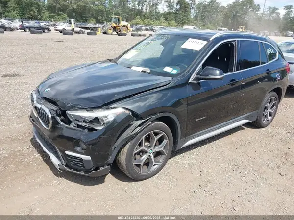 WBXHT3C33J5K23934 2018 BMW X1 - Image 2