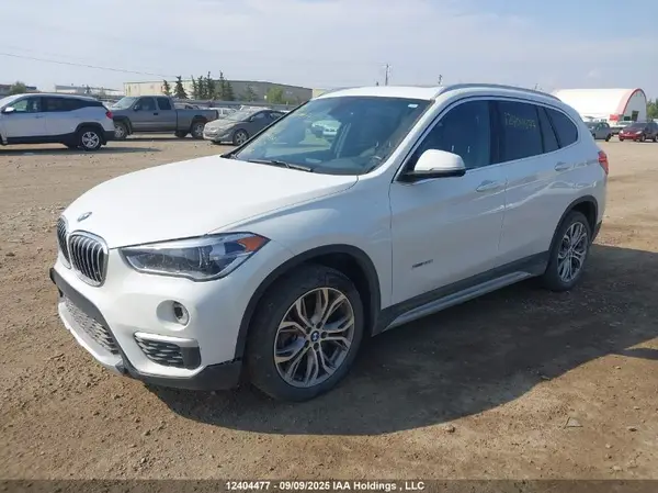 WBXHT3C33J5K26686 2018 BMW X1 - Image 2