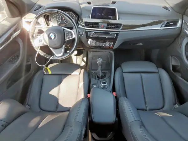 WBXHT3C33J5K27367 2018 BMW X1 - Image 8