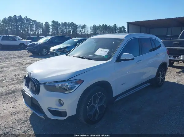 WBXHT3C33J5K27594 2018 BMW X1 - Image 2