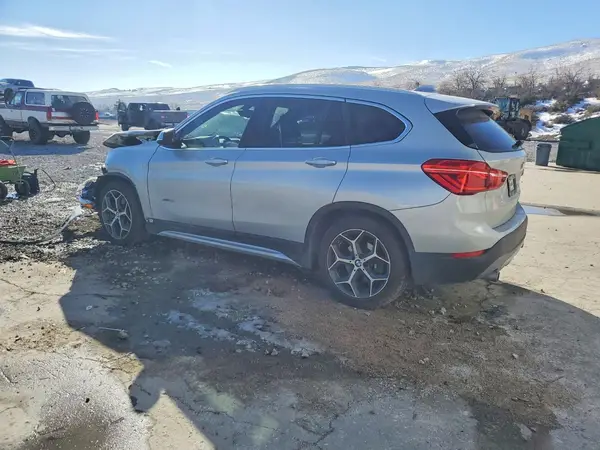 WBXHT3C33J5K27658 2018 BMW X1 - Image 2