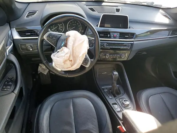 WBXHT3C33J5K27658 2018 BMW X1 - Image 8