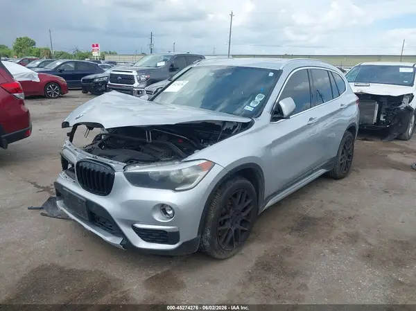 WBXHT3C33J5K27823 2018 BMW X1 - Image 2