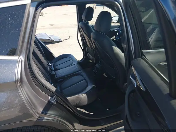 WBXHT3C33J5K31144 2018 BMW X1 - Image 8