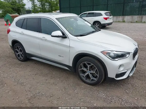 WBXHT3C33J5L26657 2018 BMW X1 - Image 1