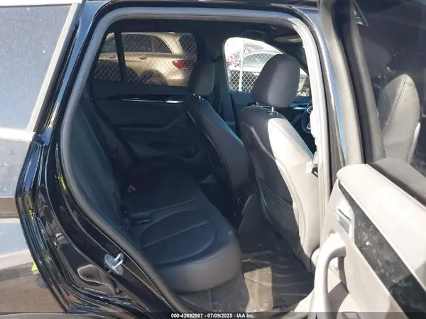 WBXHT3C33J5L26951 2018 BMW X1 - Image 8