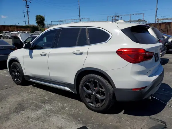 WBXHT3C33J5L27453 2018 BMW X1 - Image 2