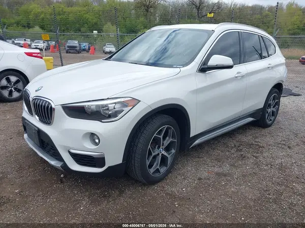 WBXHT3C33J5L27601 2018 BMW X1 - Image 2