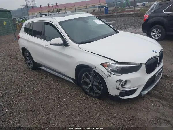WBXHT3C33J5L34824 2018 BMW X1 - Image 1
