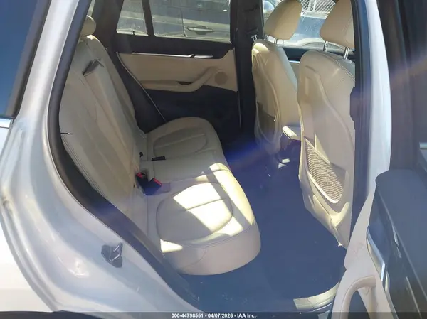 WBXHT3C34G5E47502 2016 BMW X1 - Image 8