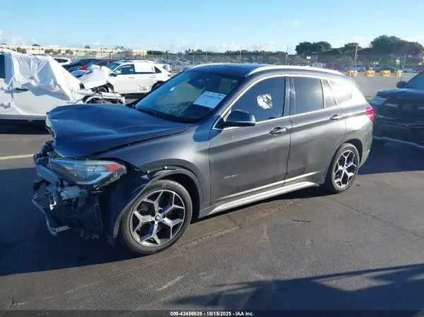 WBXHT3C34G5E50836 2016 BMW X1 - Image 2