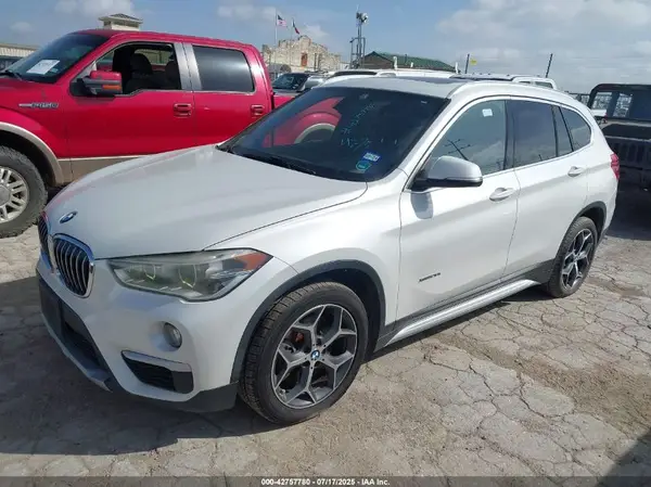 WBXHT3C34G5E52439 2016 BMW X1 - Image 2