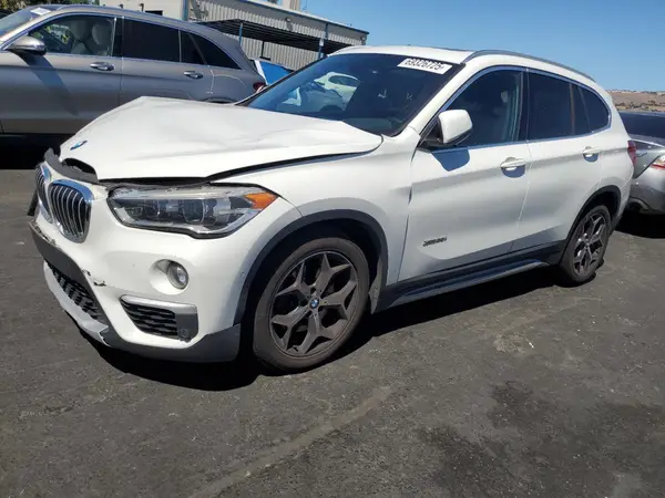 WBXHT3C34G5E55275 2016 BMW X1 - Image 1