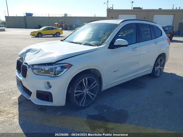 WBXHT3C34G5F65081 2016 BMW X1 - Image 2