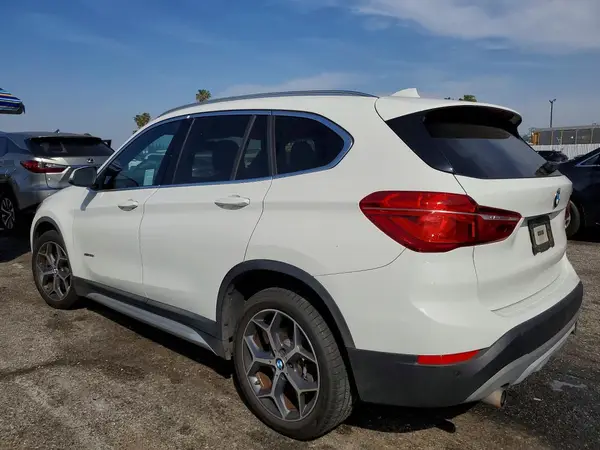 WBXHT3C34GP882179 2016 BMW X1 - Image 2