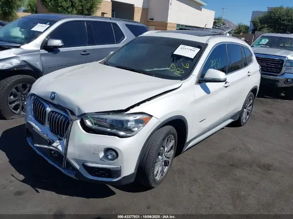 WBXHT3C34GP885602 2016 BMW X1 - Image 2