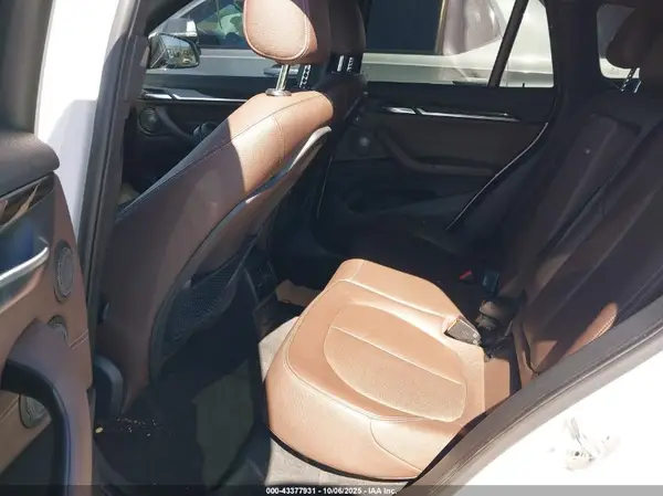 WBXHT3C34GP885602 2016 BMW X1 - Image 8