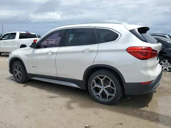 WBXHT3C34GP887401 2016 BMW X1 - Image 2