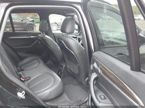WBXHT3C34GP887513 2016 BMW X1 - Image 8