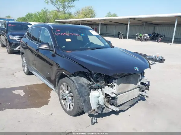 WBXHT3C34GP887608 2016 BMW X1 - Image 1