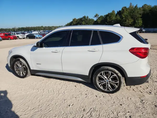 WBXHT3C34GP888323 2016 BMW X1 - Image 2