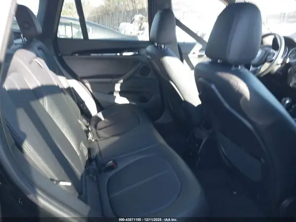 WBXHT3C34GP889245 2016 BMW X1 - Image 8